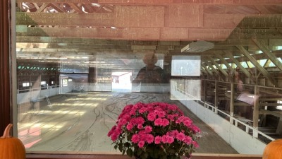indoor arena barn