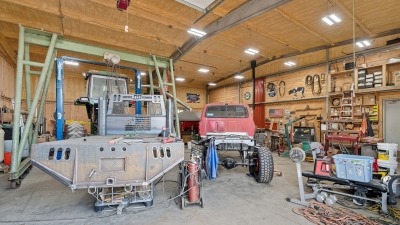 Included truck lift!