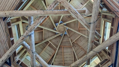 Kodi's build looking up, reciprocating rafters