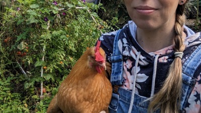 Kate & hen